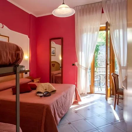 Savoia 3* سورينتو