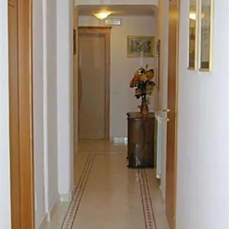 Savoia סורנטו